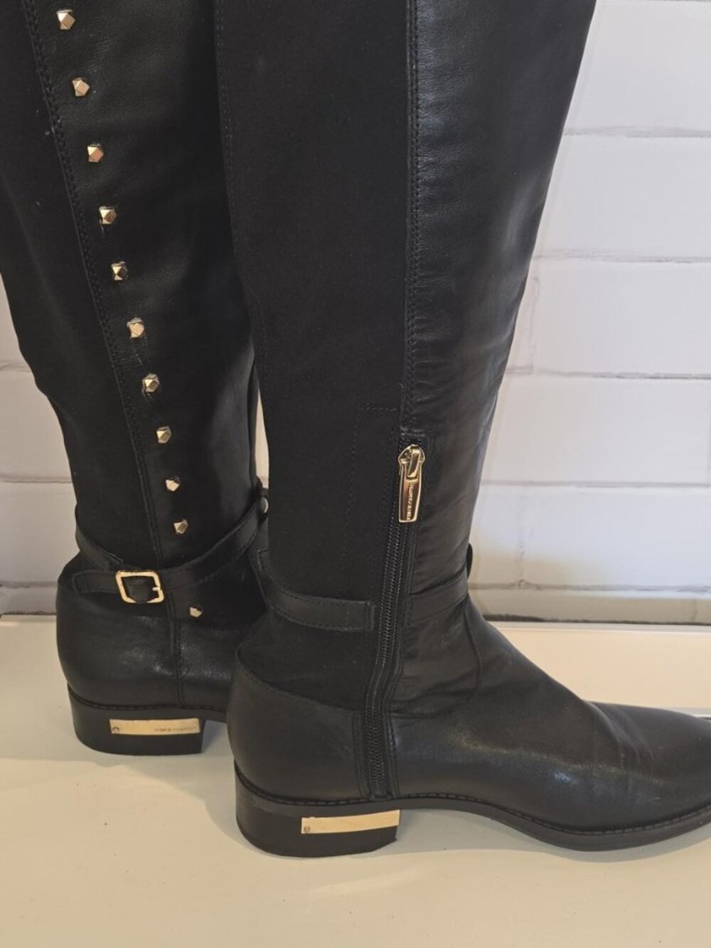 VINCE CAMUTO PELDA BLACK LEATHER STUDDED RIDING BOOTS 7M